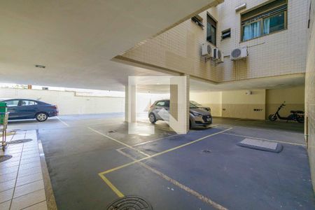 Apartamento à venda com 228m², 4 quartos e 3 vagas Apartamento à venda com 228m², 4 quartos e 3 vagasÁrea Comum Garagem