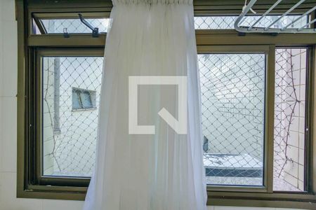 Apartamento à venda com 228m², 4 quartos e 3 vagas Apartamento à venda com 228m², 4 quartos e 3 vagasÁrea de Serviço Janela