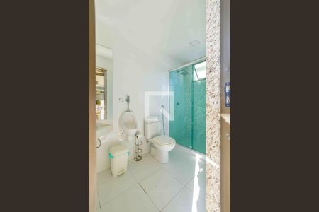 Apartamento à venda com 228m², 4 quartos e 3 vagas Apartamento à venda com 228m², 4 quartos e 3 vagasBanheiro