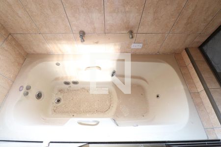 Casa à venda com 350m², 4 quartos e 6 vagasDetalhe do Banheiro da Suite 1