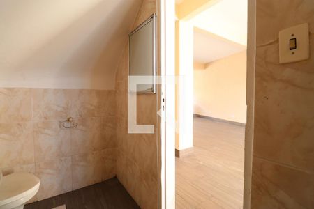 Casa à venda com 350m², 4 quartos e 6 vagasBanheiro de serviço