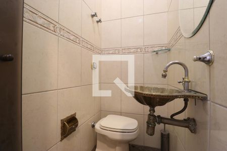 Casa à venda com 350m², 4 quartos e 6 vagasLavabo 1