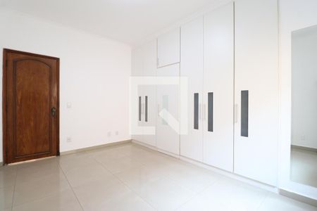 Casa à venda com 350m², 4 quartos e 6 vagasSuíte 4