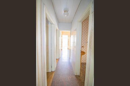 Casa à venda com 200m², 3 quartos e 2 vagasCorredor