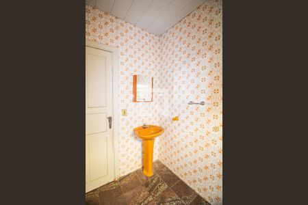 Casa à venda com 200m², 3 quartos e 2 vagasBanheiro