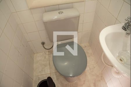 Casa à venda com 99m², 2 quartos e 1 vaga Casa à venda com 99m², 2 quartos e 1 vagaBanheiro de Serviço