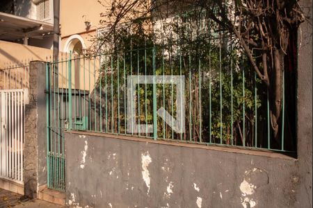 Casa à venda com 99m², 2 quartos e 1 vaga Casa à venda com 99m², 2 quartos e 1 vagaFrente