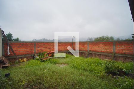 Casa à venda com 220m², 2 quartos e 4 vagas Casa à venda com 220m², 2 quartos e 4 vagasQuintal