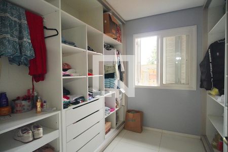Casa à venda com 220m², 2 quartos e 4 vagas Casa à venda com 220m², 2 quartos e 4 vagasCloset