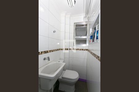 Apartamento à venda com 67m², 2 quartos e 1 vaga Apartamento à venda com 67m², 2 quartos e 1 vagaBanheiro de serviço