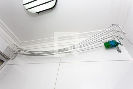 Apartamento à venda com 67m², 2 quartos e 1 vaga Apartamento à venda com 67m², 2 quartos e 1 vagaBanheiro de serviço - Varal