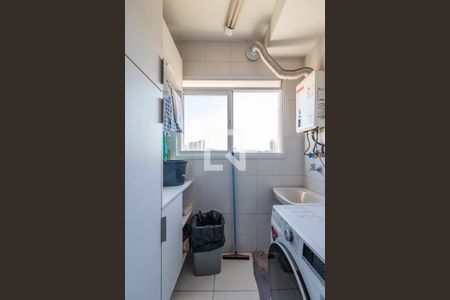 Apartamento à venda com 81m², 3 quartos e 1 vagaÁrea de Serviço