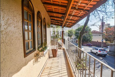 Casa à venda com 220m², 3 quartos e 4 vagasVaranda