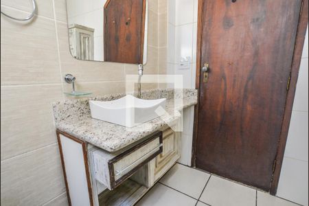 Casa à venda com 220m², 3 quartos e 4 vagasBanheiro Social