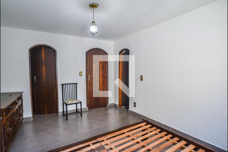 Casa à venda com 220m², 3 quartos e 4 vagasQuarto Suíte