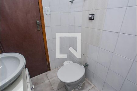 Casa à venda com 220m², 3 quartos e 4 vagasBanheiro de serviço