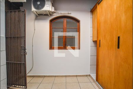 Casa à venda com 220m², 3 quartos e 4 vagasÁrea de Serviço