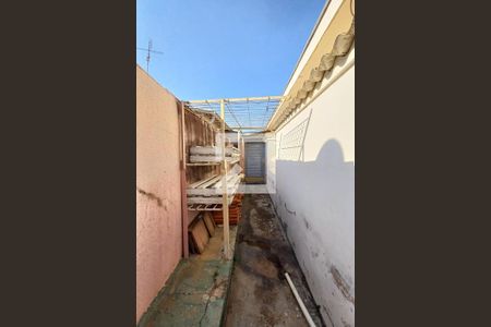 Casa à venda com 140m², 4 quartos e 2 vagasCorredor Lateral 