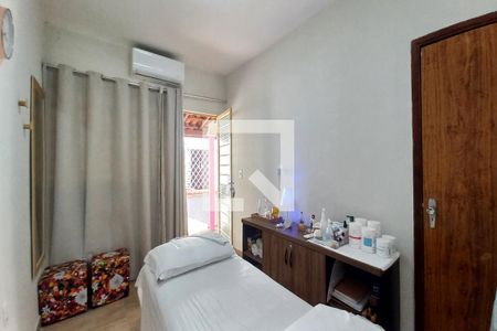 Casa à venda com 140m², 4 quartos e 2 vagasSala 