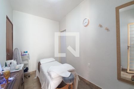 Casa à venda com 140m², 4 quartos e 2 vagasSala