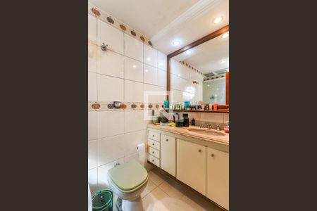 Apartamento à venda com 170m², 4 quartos e 2 vagas Apartamento à venda com 170m², 4 quartos e 2 vagasBanheiro da Suíte