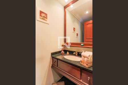 Apartamento à venda com 170m², 4 quartos e 2 vagas Apartamento à venda com 170m², 4 quartos e 2 vagasLavabo