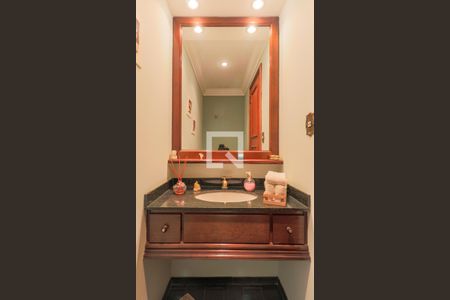 Apartamento à venda com 170m², 4 quartos e 2 vagas Apartamento à venda com 170m², 4 quartos e 2 vagasLavabo