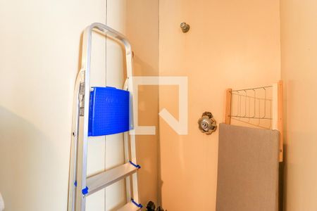 Apartamento à venda com 170m², 4 quartos e 2 vagas Apartamento à venda com 170m², 4 quartos e 2 vagasBanheiro de Serviço
