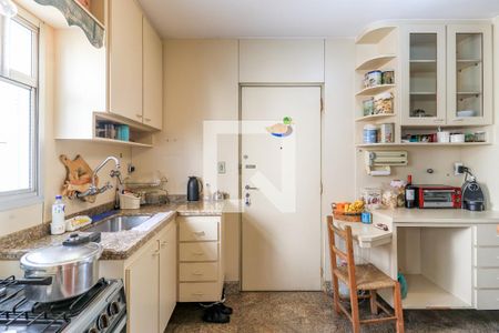 Apartamento à venda com 170m², 4 quartos e 2 vagas Apartamento à venda com 170m², 4 quartos e 2 vagasCozinha