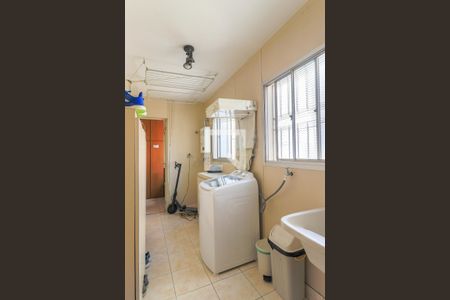 Apartamento à venda com 170m², 4 quartos e 2 vagas Apartamento à venda com 170m², 4 quartos e 2 vagasÁrea de Serviço