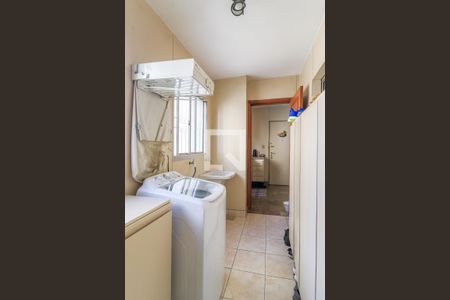 Apartamento à venda com 170m², 4 quartos e 2 vagas Apartamento à venda com 170m², 4 quartos e 2 vagasÁrea de Serviço