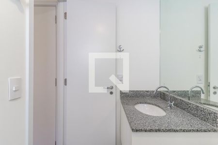 Banheiro da Suíte de apartamento à venda com 2 quartos, 45m² em Santo Amaro, São Paulo