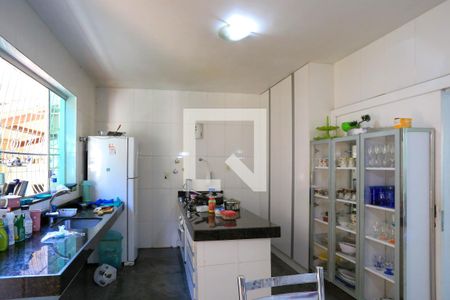 Casa à venda com 409m², 4 quartos e 4 vagasCozinha