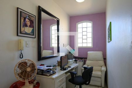 Casa à venda com 409m², 4 quartos e 4 vagasCorredor/Escritório