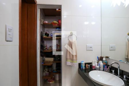 Casa à venda com 409m², 4 quartos e 4 vagasSuíte