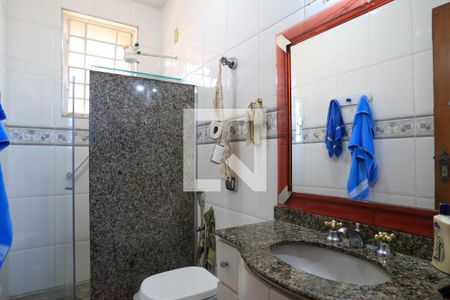 Casa à venda com 409m², 4 quartos e 4 vagasBanheiro 2