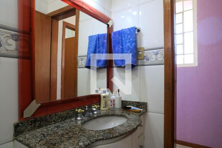Casa à venda com 409m², 4 quartos e 4 vagasBanheiro 2