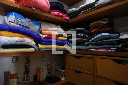 Casa à venda com 409m², 4 quartos e 4 vagasSuíte closet