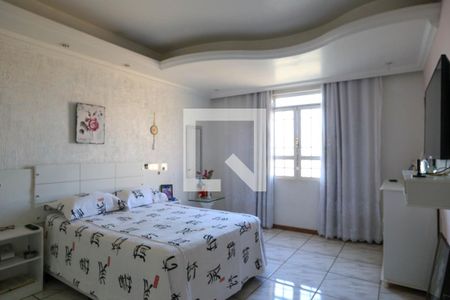 Casa à venda com 409m², 4 quartos e 4 vagasSuíte