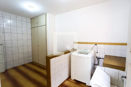 Casa à venda com 265m², 3 quartos e 3 vagas Casa à venda com 265m², 3 quartos e 3 vagasÁrea de Serviço