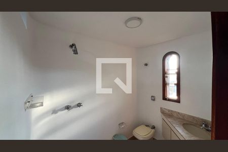 Casa para alugar com 929m², 4 quartos e 4 vagas Casa para alugar com 929m², 4 quartos e 4 vagasBanheiro da sala 2