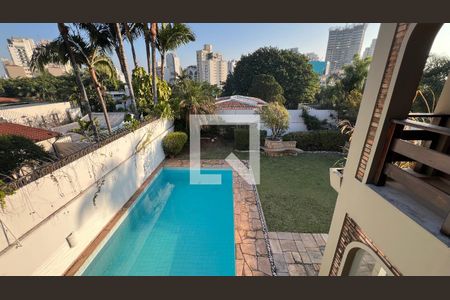 Casa para alugar com 929m², 4 quartos e 4 vagas Casa para alugar com 929m², 4 quartos e 4 vagasVaranda