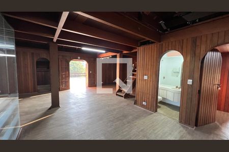 Casa para alugar com 929m², 4 quartos e 4 vagas Casa para alugar com 929m², 4 quartos e 4 vagasSótão