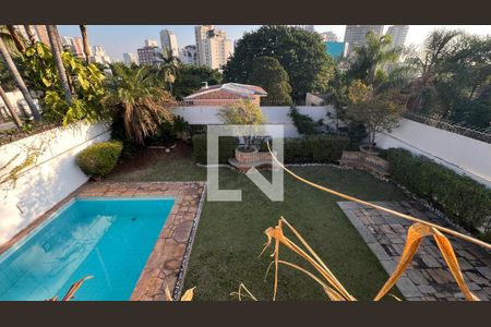 Casa para alugar com 929m², 4 quartos e 4 vagas Casa para alugar com 929m², 4 quartos e 4 vagasVaranda