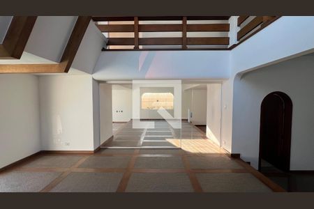 Casa para alugar com 929m², 4 quartos e 4 vagas Casa para alugar com 929m², 4 quartos e 4 vagasSala