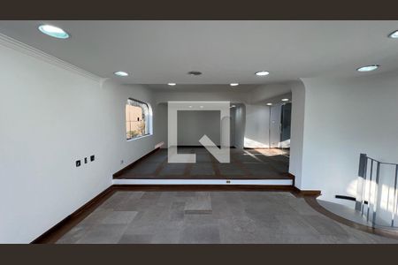 Casa para alugar com 929m², 4 quartos e 4 vagas Casa para alugar com 929m², 4 quartos e 4 vagasSala