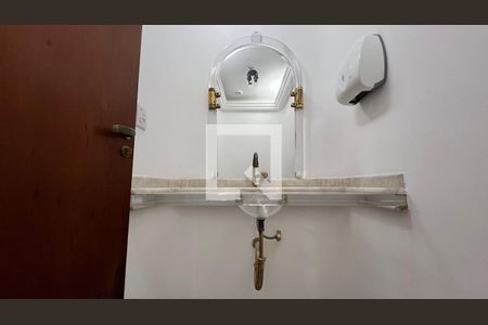 Casa para alugar com 929m², 4 quartos e 4 vagas Casa para alugar com 929m², 4 quartos e 4 vagasLavabo