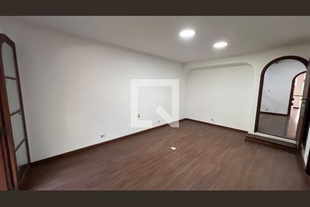 Casa para alugar com 929m², 4 quartos e 4 vagas Casa para alugar com 929m², 4 quartos e 4 vagasSuite 1