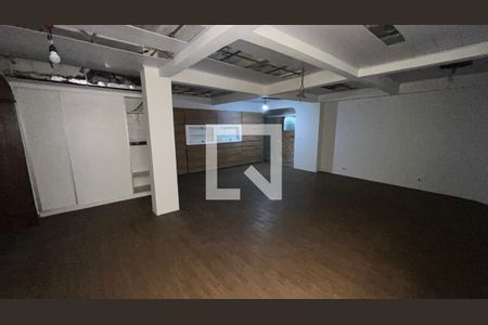Casa para alugar com 929m², 4 quartos e 4 vagas Casa para alugar com 929m², 4 quartos e 4 vagasSalão de festa