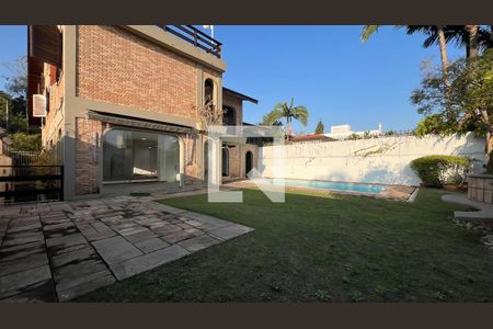 Casa para alugar com 929m², 4 quartos e 4 vagas Casa para alugar com 929m², 4 quartos e 4 vagasQuintal